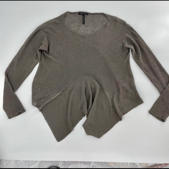 Sarah Pacini Neutral One Size Relaxed Asymmetrical Popover Lightweight Sweater - Picture 1 of 9